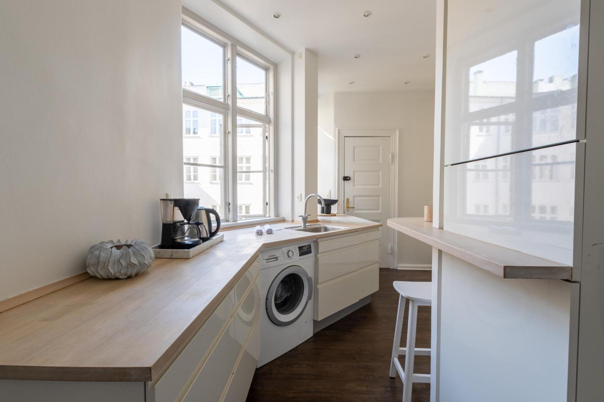 Large With Canal View In Cph Apartament